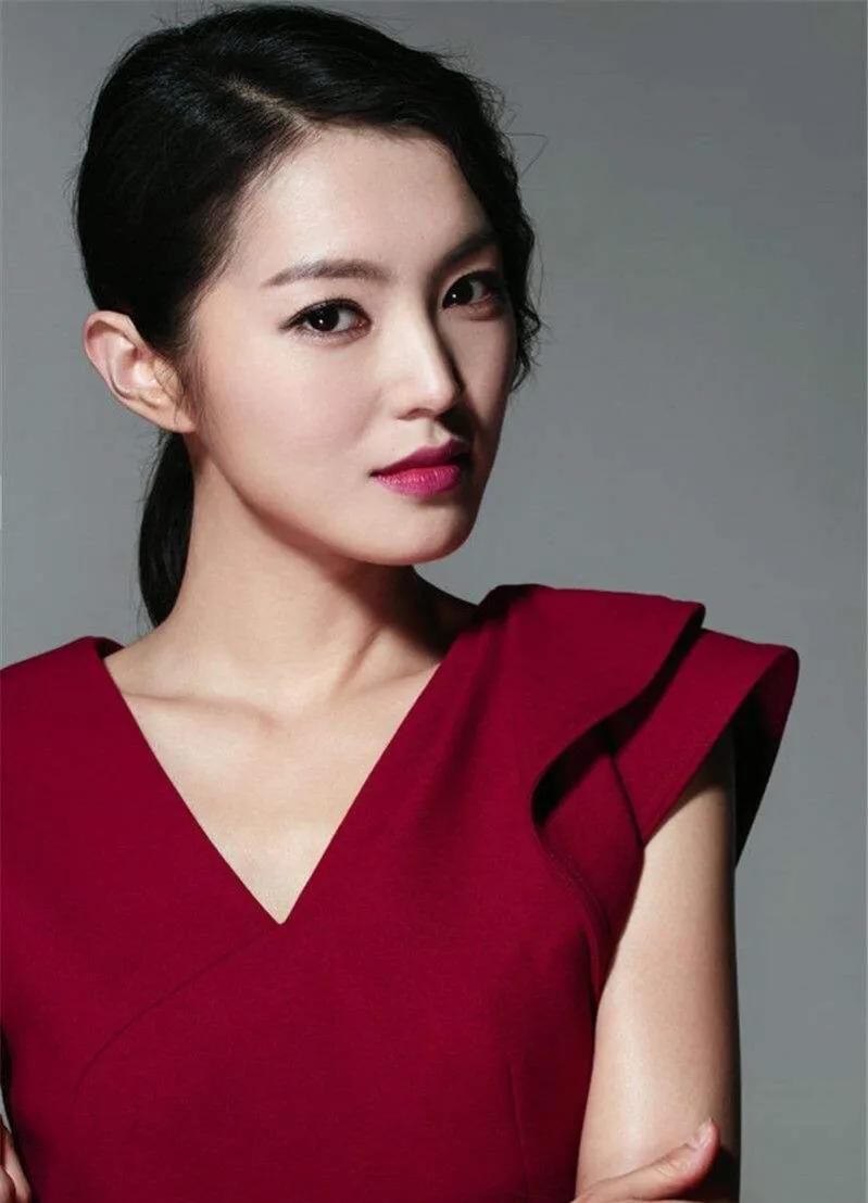 申珉熙在中国发展的韩国演员，看名字不认识一看照片原来是她