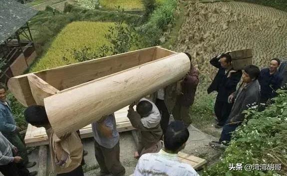 土葬火葬争论现场,中央关于农村土葬火葬改革问题