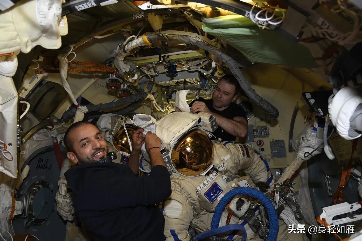 俄罗斯太空行走的过程,俄罗斯太空行走5秒