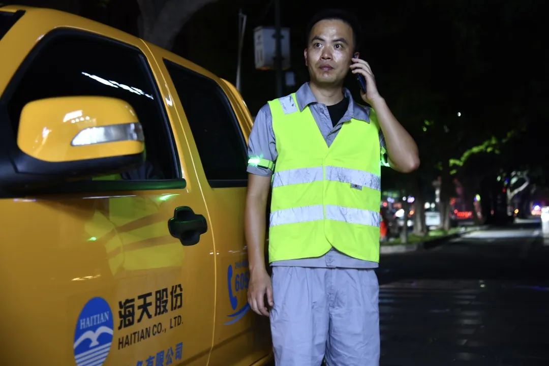 探漏者李锐：用耳朵为管网“把脉”的“城市医生”