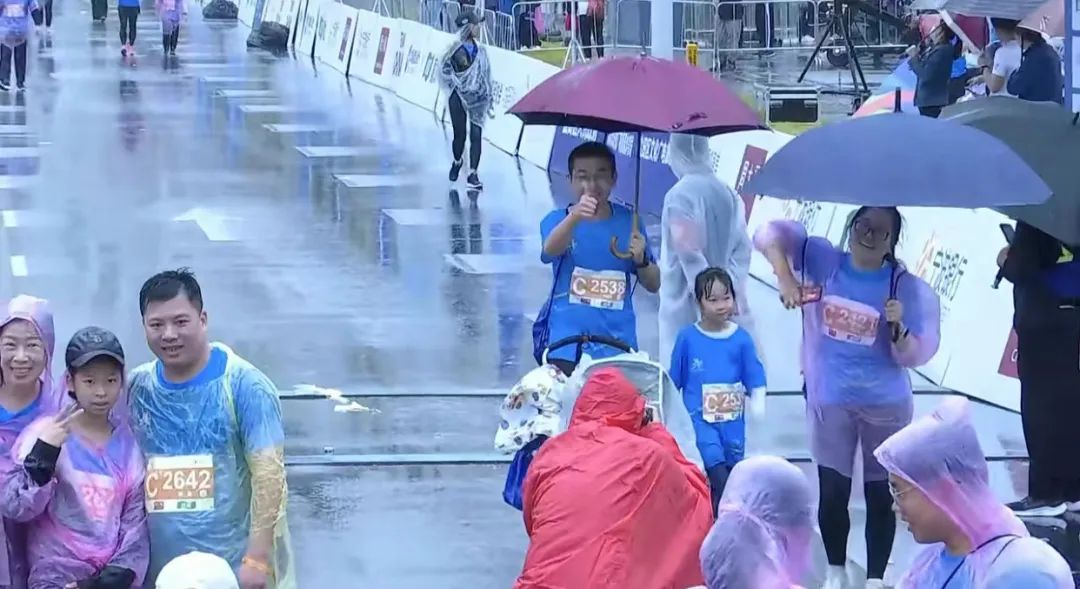 风雨无阻现场版直播,风雨无阻直播现场