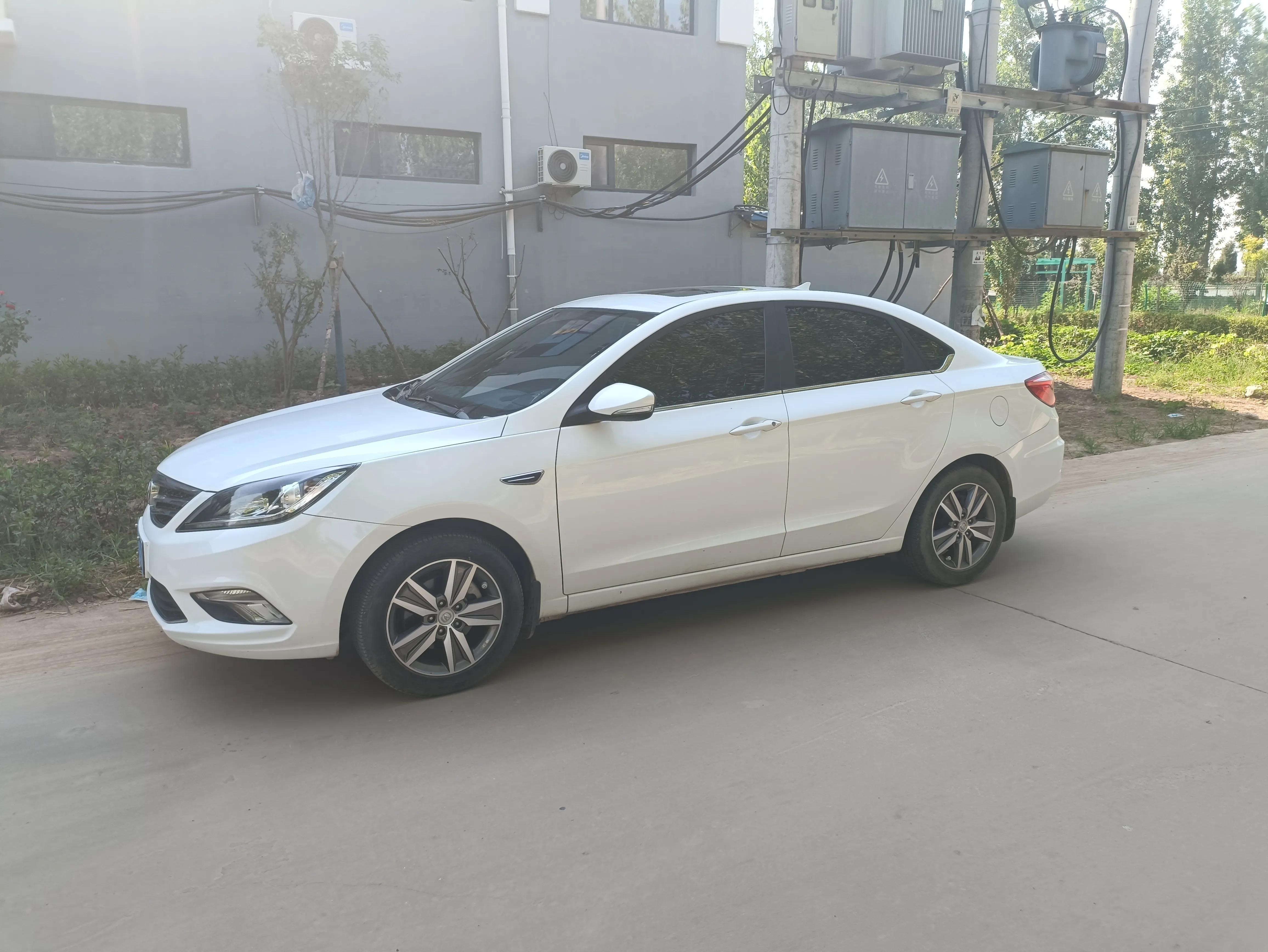 逸动四喇叭和六喇叭,长安逸动两个扬声器测评