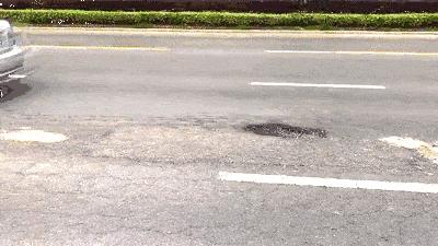 一个轮胎鼓包四个轮胎都要换吗,轮胎有鼓包需要更换轮胎吗