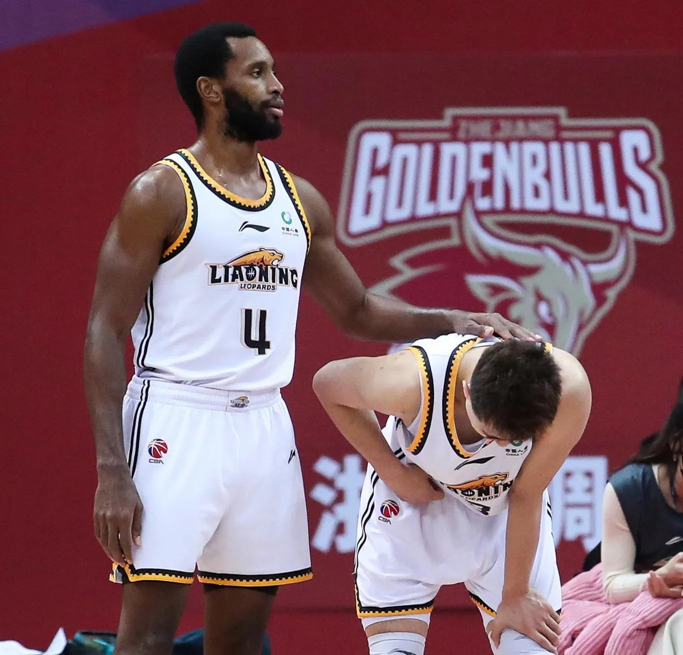 杨鸣和首钢外教,杨鸣和辽宁外教