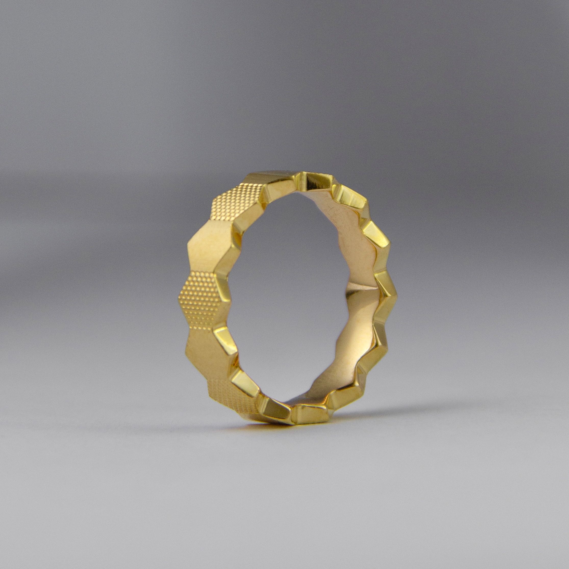 怎么辨别朱砂首饰的真假简单方法,怎样才能鉴别首饰的真假