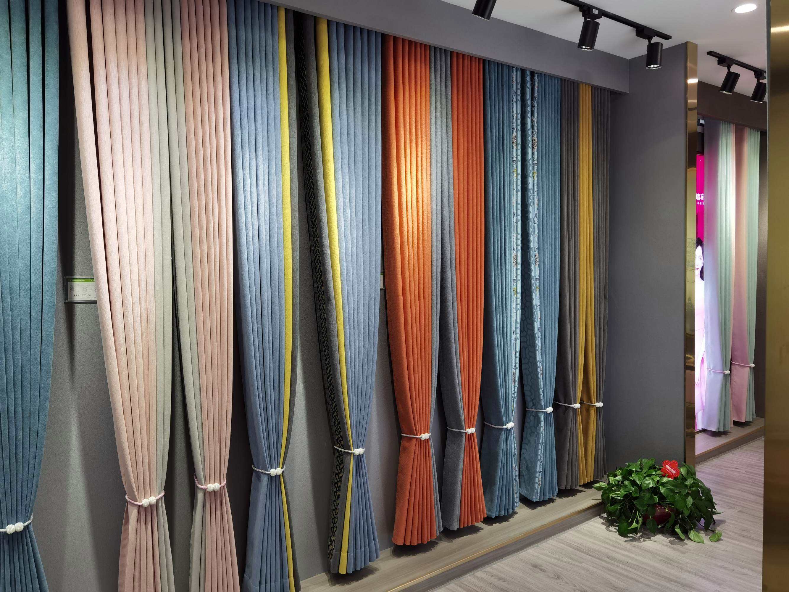 窗帘怎么选择才便宜又好看,窗帘要怎么选择经济又实惠