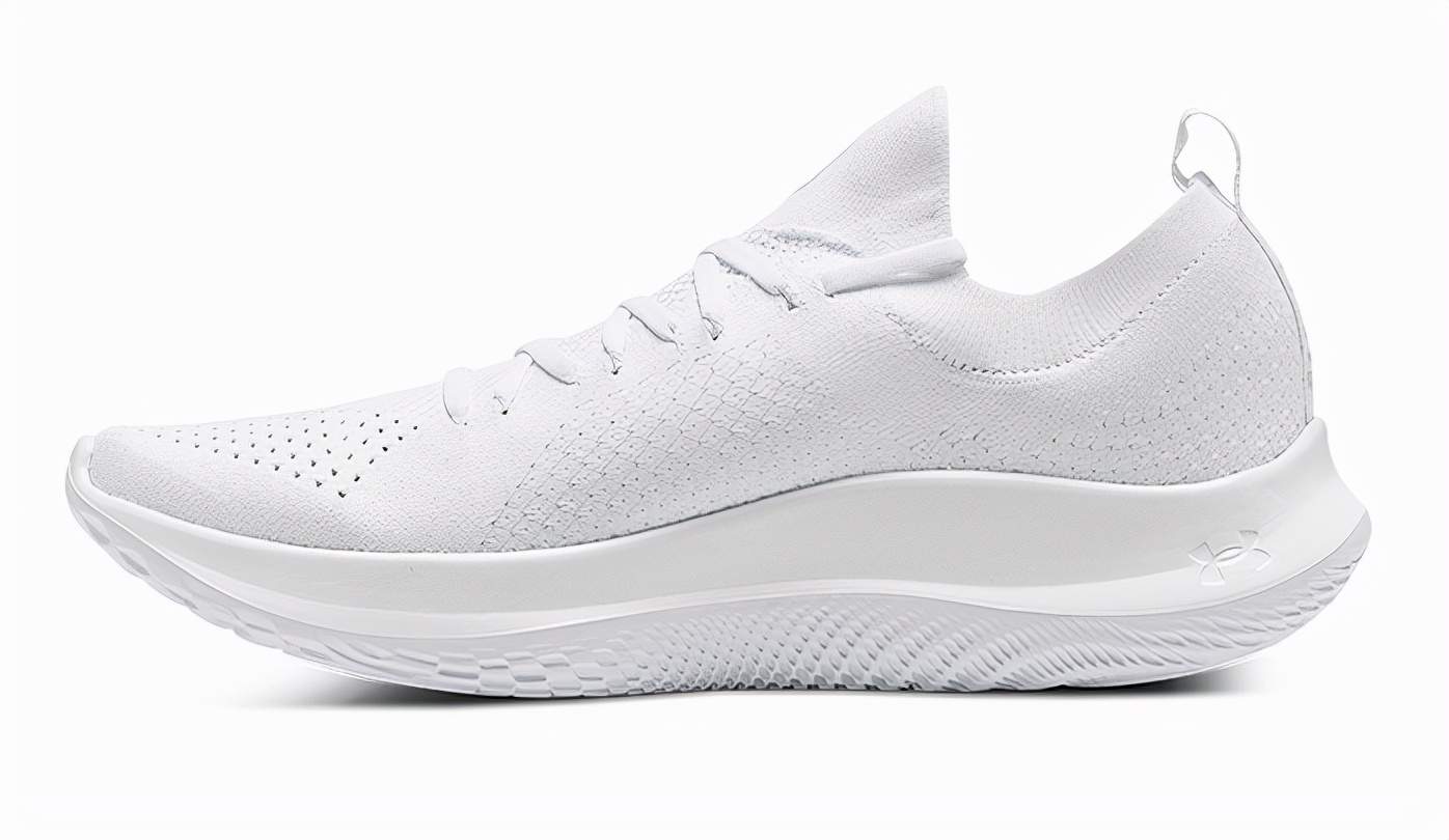 安德玛是什么时候崛起的,安德玛为库里做了几代球鞋