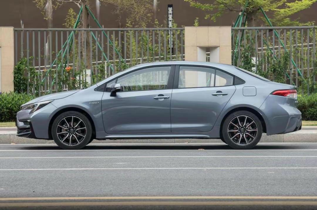 奉劝你们别“唱衰”日系车了,我家换了3台混动车,还是丰田耐用