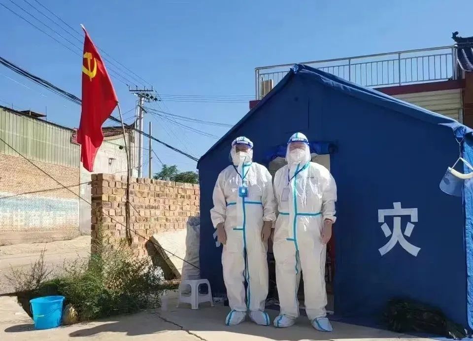 疫情防控坚守在一线,疫情防控党员值守