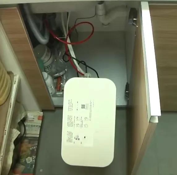 净水器接错导致用水量大增,家用饮水机进水和出水接错怎么办