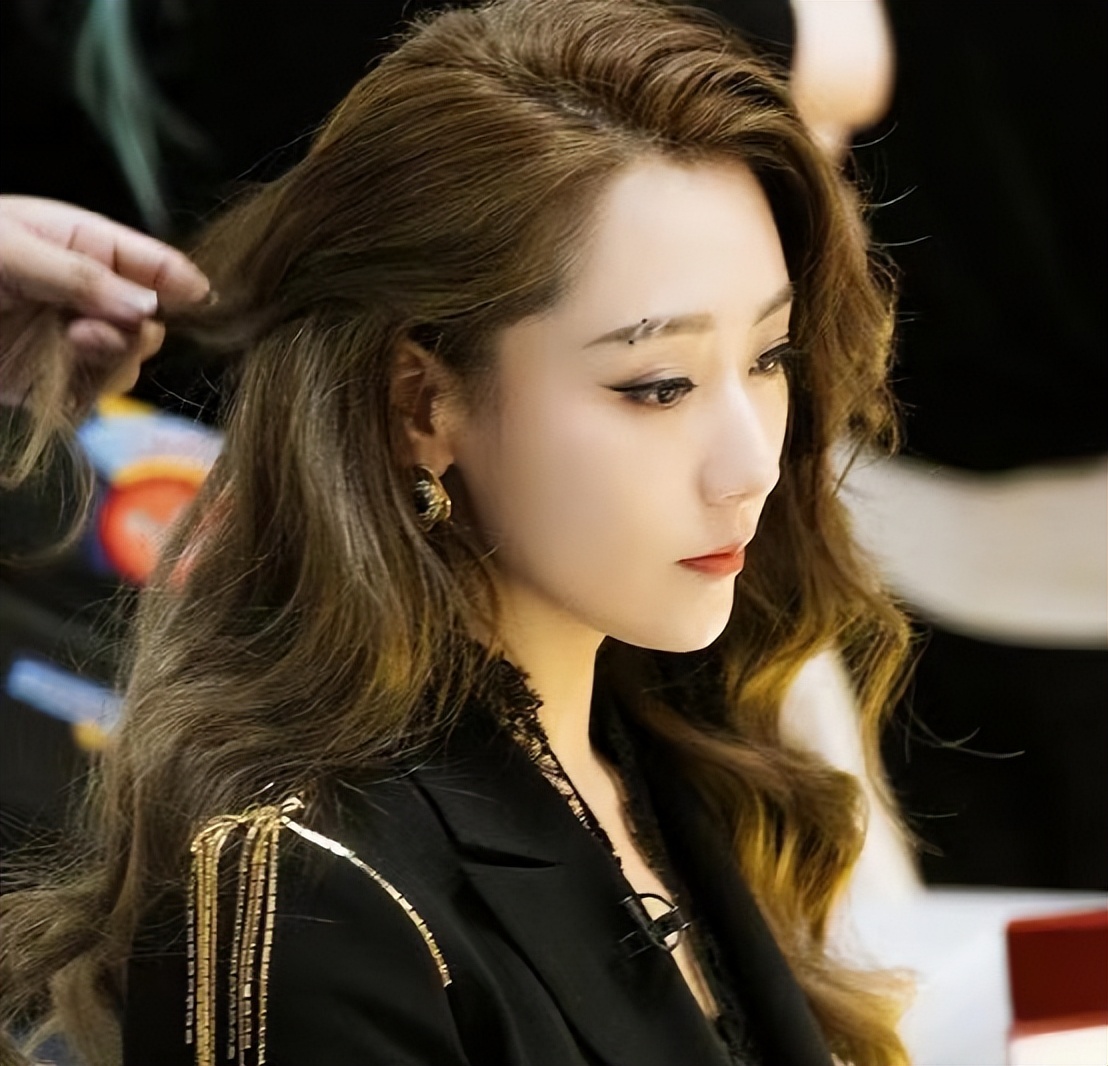 违法代言、人设崩塌、成老赖,曾经风靡的京城四美,8年后翻车了