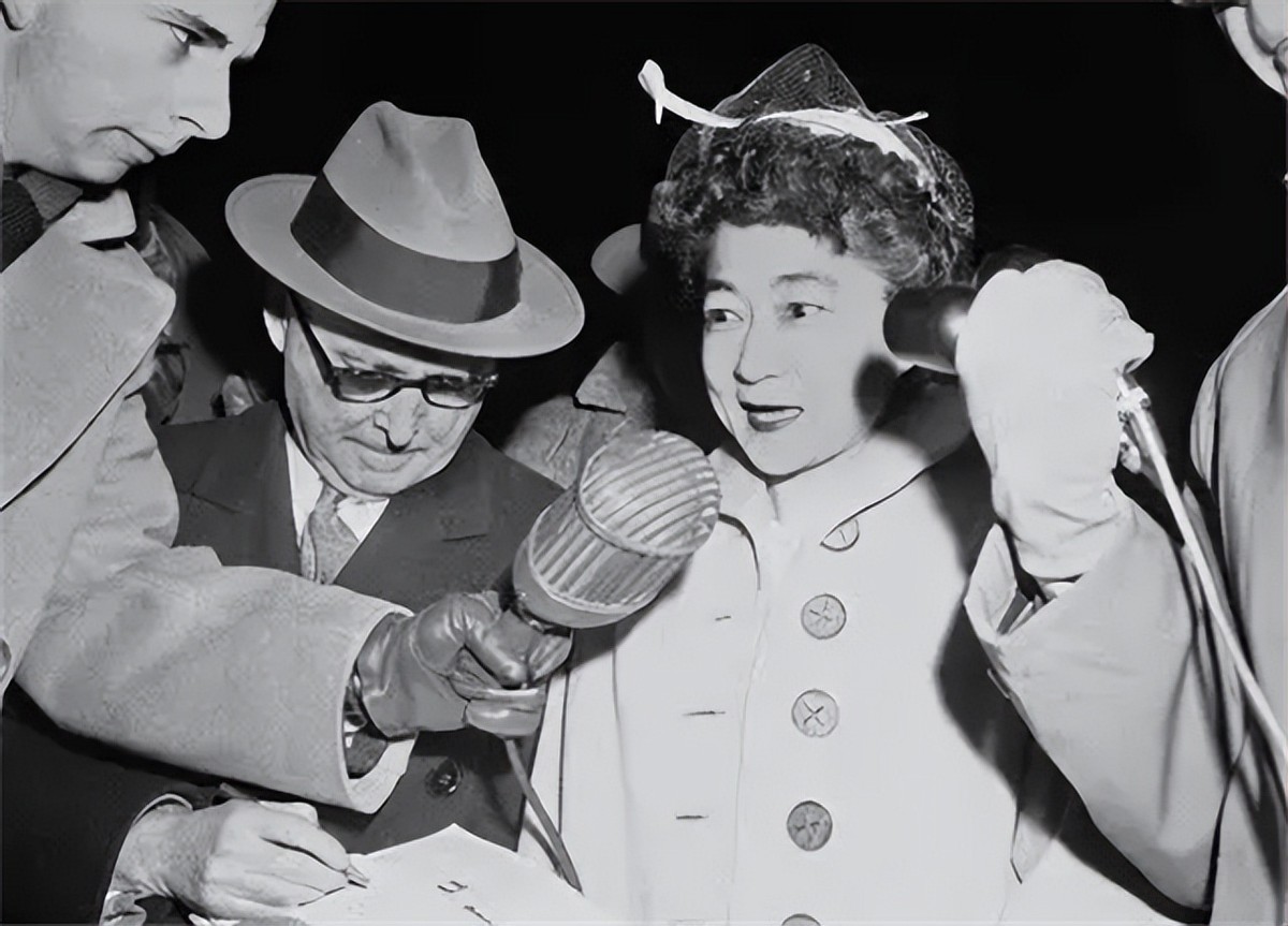 太平洋妖妇：那个让无数美国大兵神魂颠倒的女人