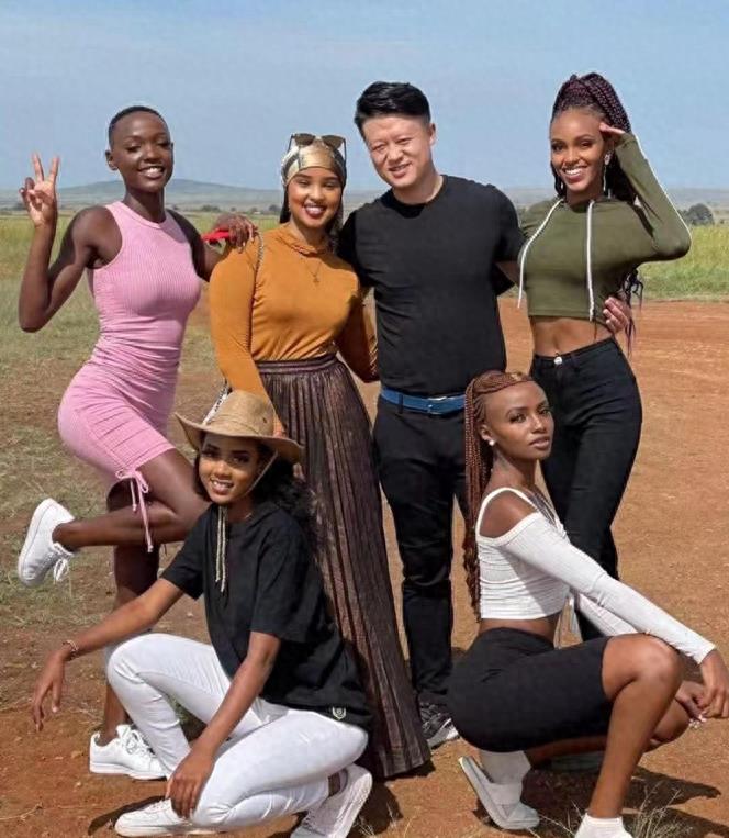 王垚生活助理,王垚乌干达豪宅