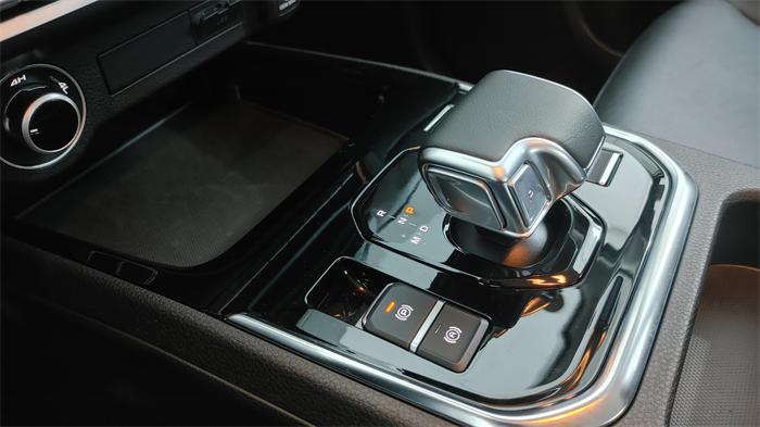 全新高端皮卡,全新铃拓配置