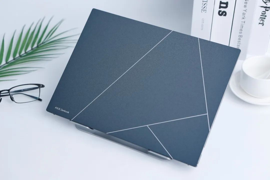 华硕灵耀142024AI超轻薄本测评,高性能笔记本推荐华硕灵耀14