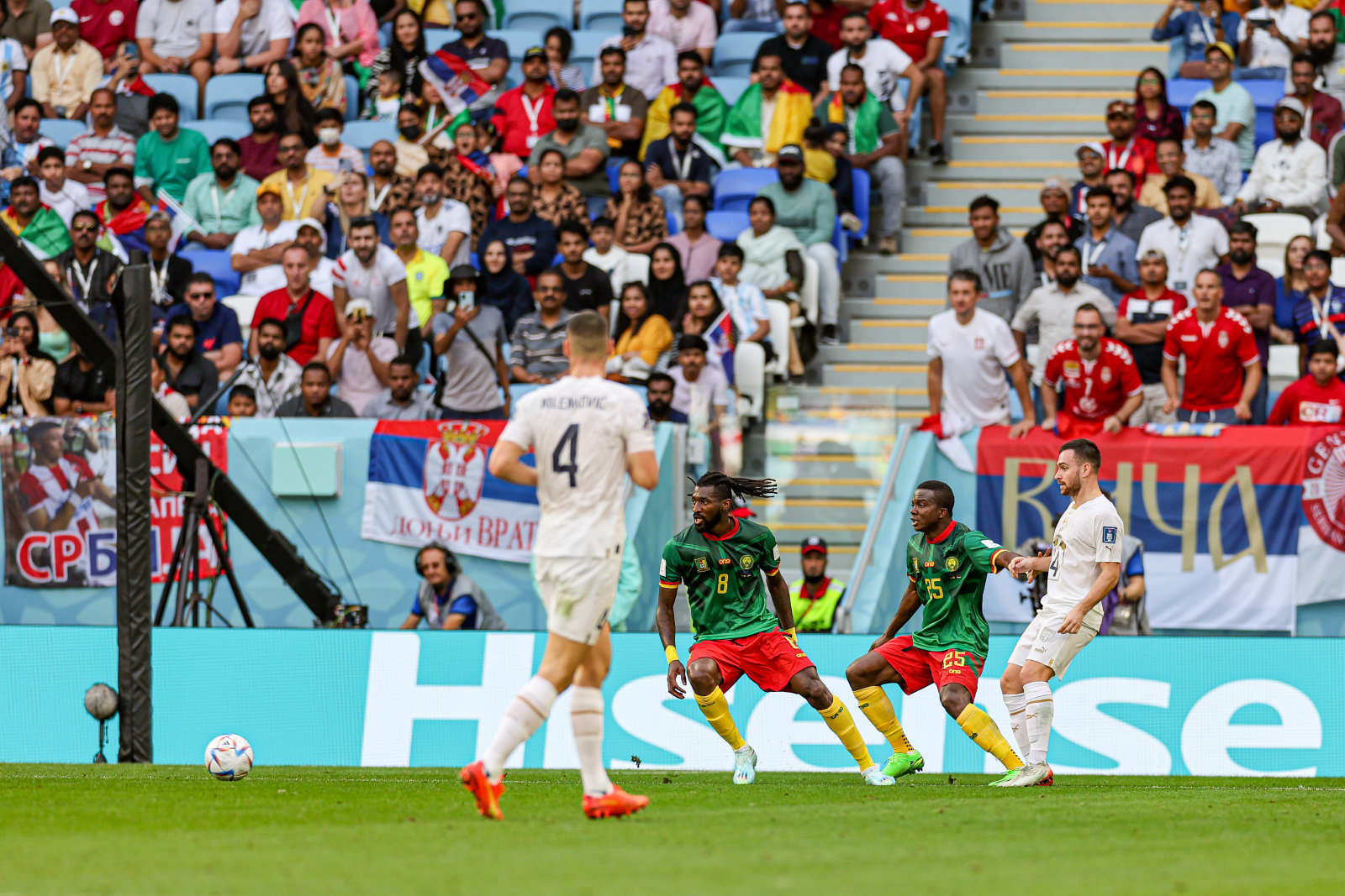 世界杯进球大战来了,两粒神仙球+3分钟各两球,非洲雄狮逆境重生