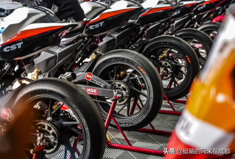 摩托车轮胎怎么选才是最好的,怎么选摩托轮胎型号