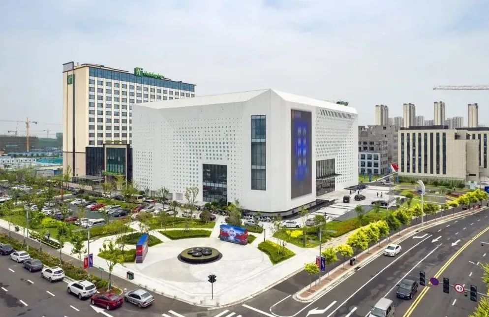 雨天的郑州适合到哪玩,雨天郑州可以去哪游玩晚上