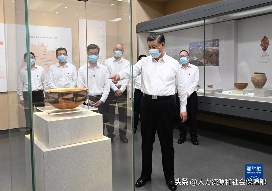 习*平近**：着眼全国大局发挥自身优势明确主攻方向奋力谱写中国式现代化建设的陕西篇章