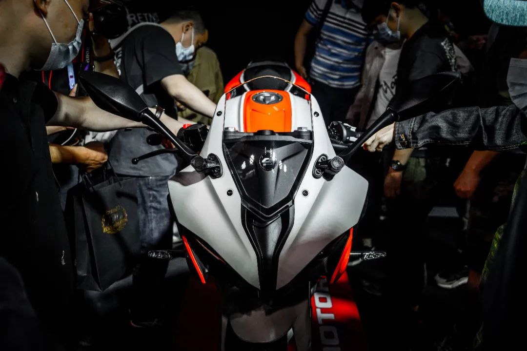 qjmotor赛250细节展示,qjmotor赛250值得买吗