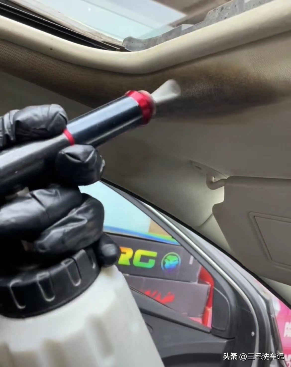 汽车内饰清洗最好的方法,汽车内饰清洗方法及流程分享