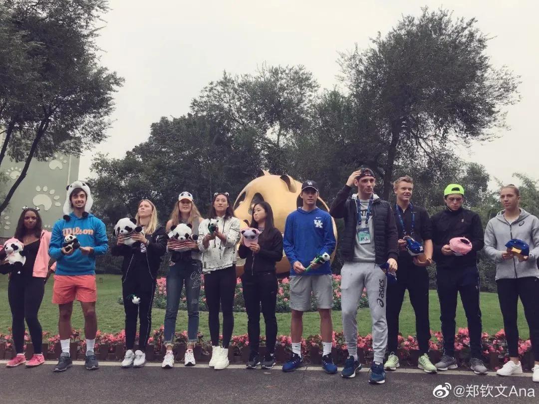 热点||挑战世界第一，这个19岁中国网球美少女是下一个李娜么？