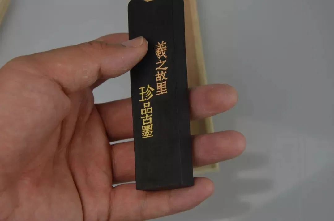 文房四宝笔墨纸砚用行书怎么写,文房四宝笔墨纸砚日积月累意思