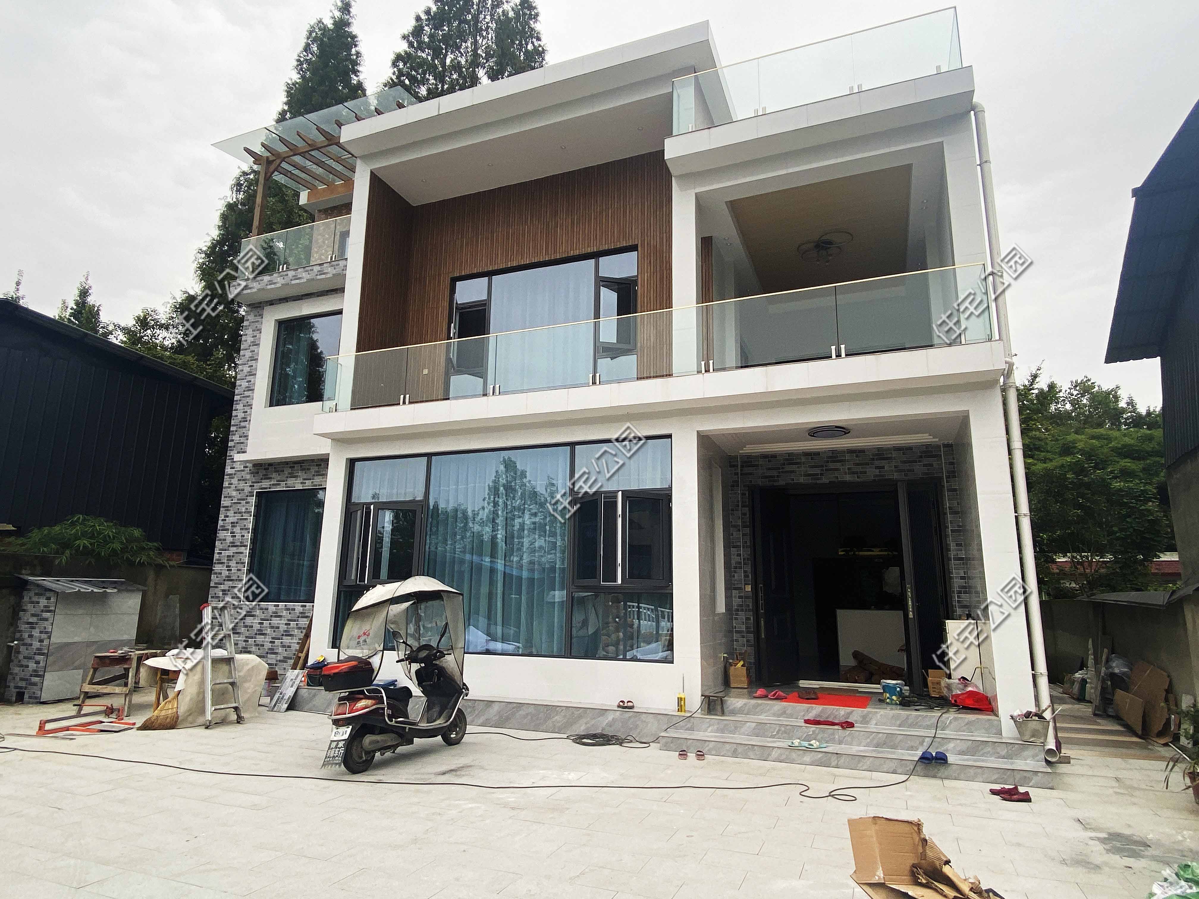 农村自建房是否属于违法建筑,农村自建房样板房骗局可以报警吗