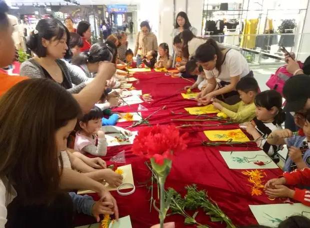 双胞胎周洋现状,湖北学霸双胞胎放弃名校照顾母亲