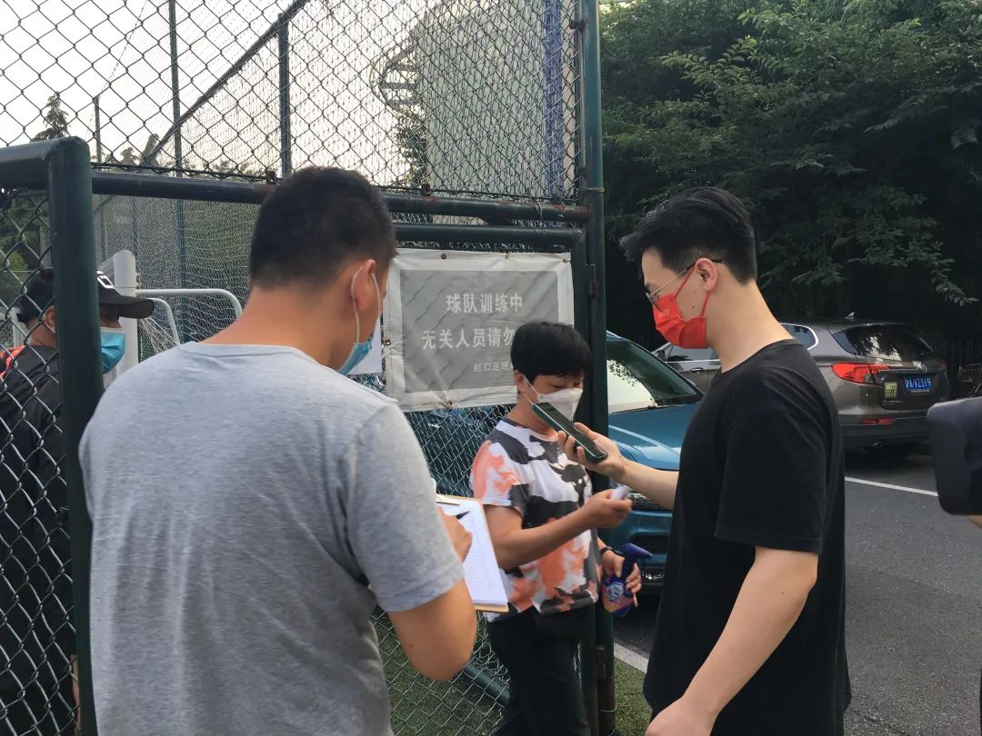 体育迷的快乐又回来了！户外运动场逐渐恢复活力