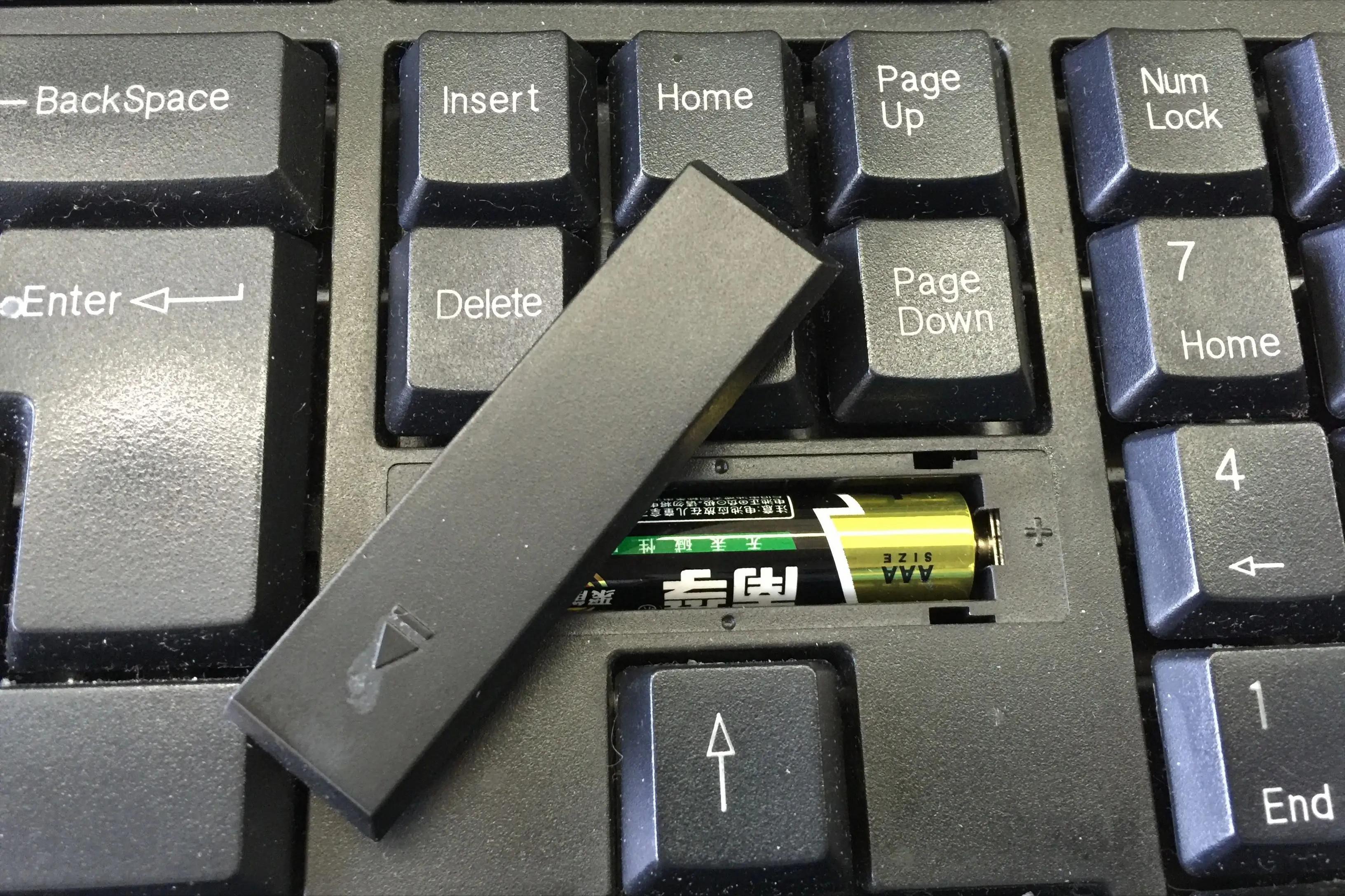 键盘灯不亮怎么办显示屏无信号,键盘灯不亮按键无反应怎么修