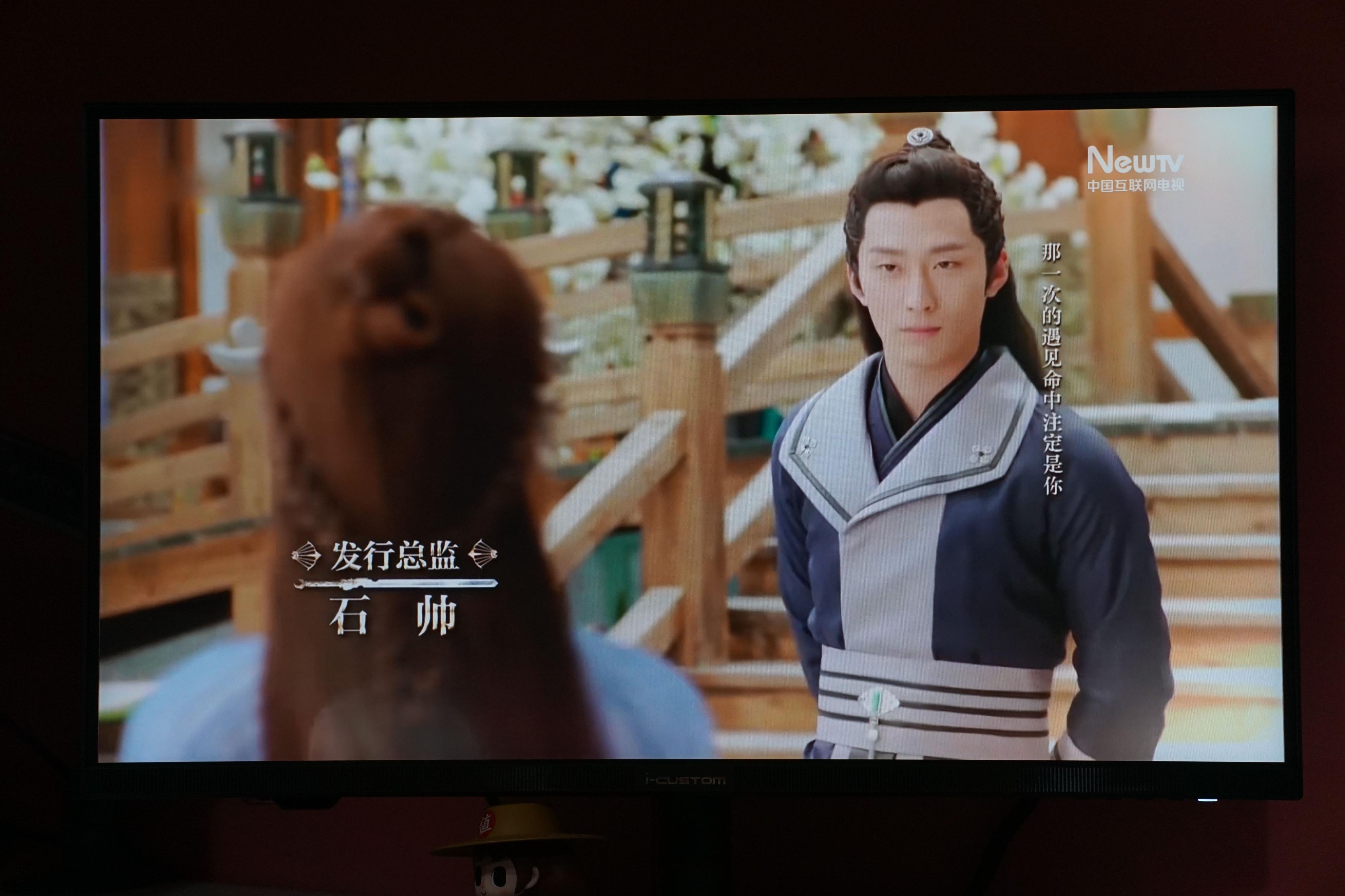 太卷了！自带电视功能的元创师H28显示器，满足了我的所以需求