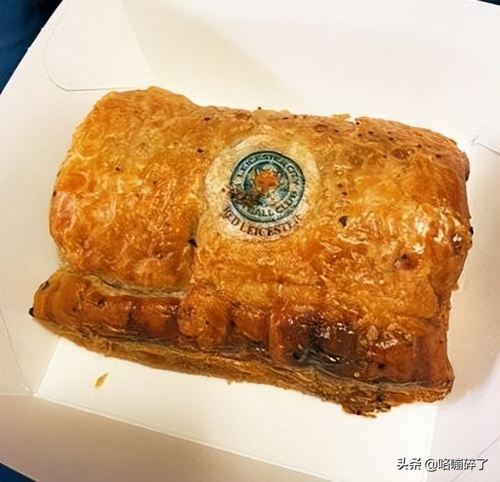 在球场吃美食,吃美食看球赛的地方