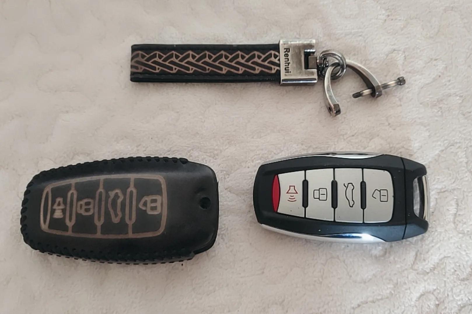 更换汽车钥匙电池的这个小妙招,快速更换汽车钥匙电池技巧两分钟