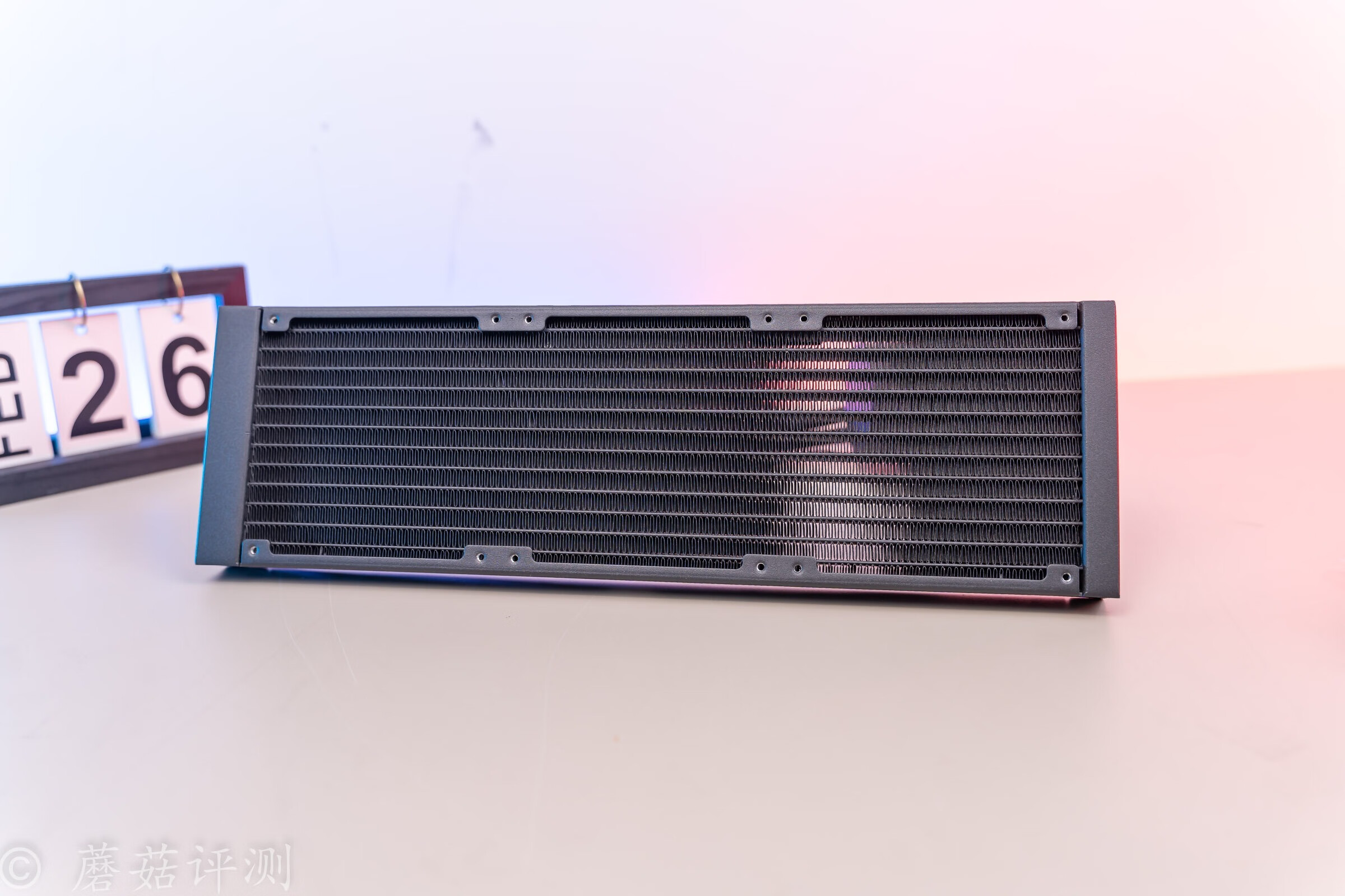 连续多日的高温，让朋友家的主机燥热难耐、更换机箱散热后获新生