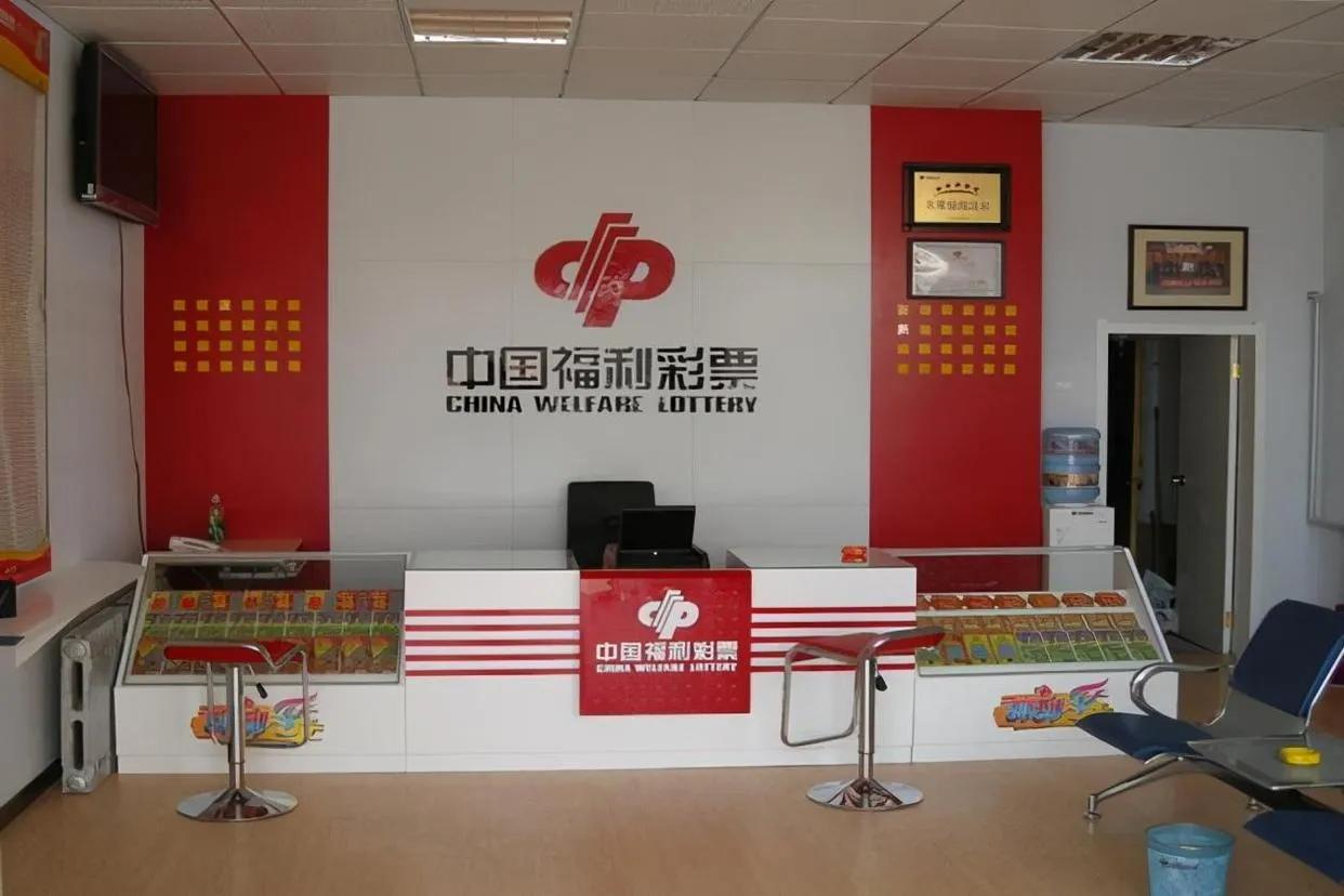 如果中彩票中了1000万得交多少费,彩票中奖的后果有哪些