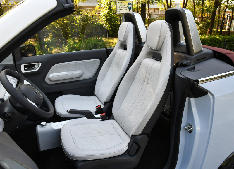 宏光miniev敞篷车实车首曝,宏光miniev敞篷版在欧洲发布