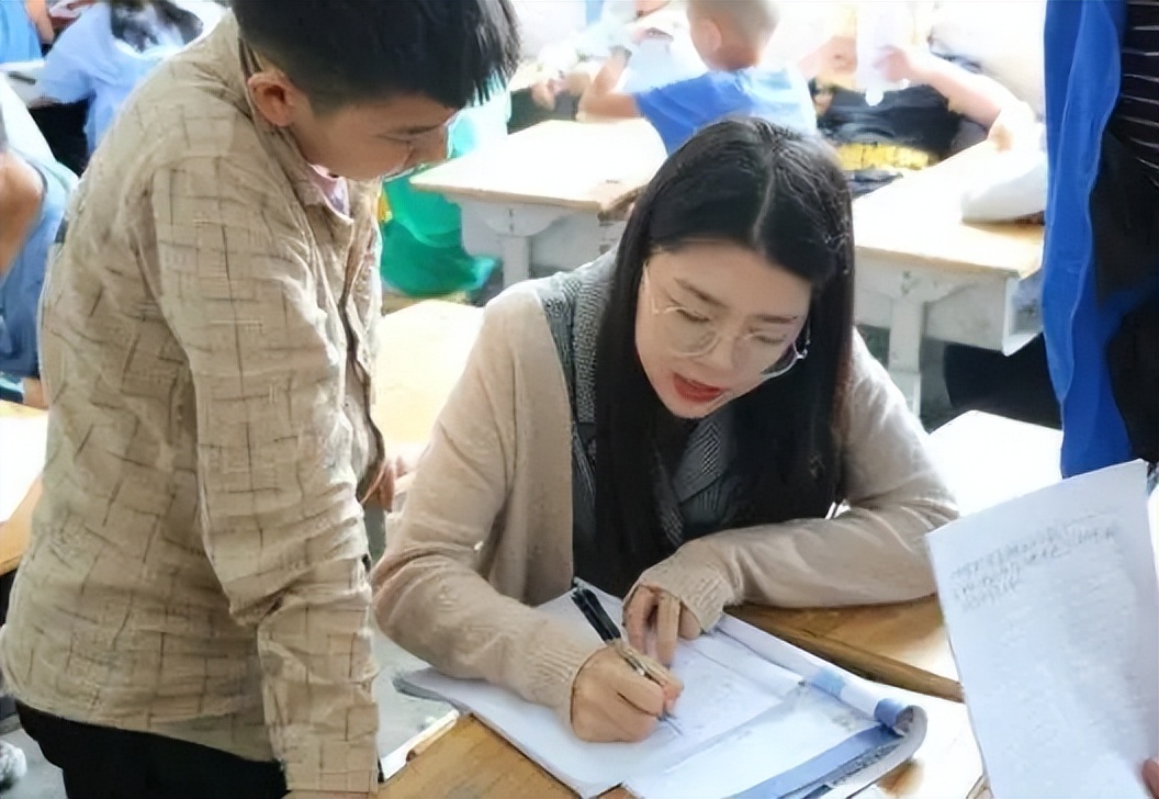 教师工资今年普调表,教师普调工资最新规定