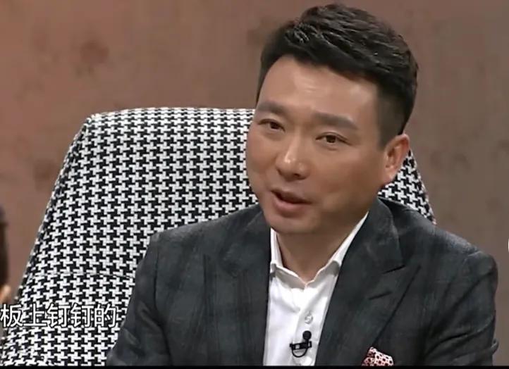 知名主持人康辉,著名主持人康辉