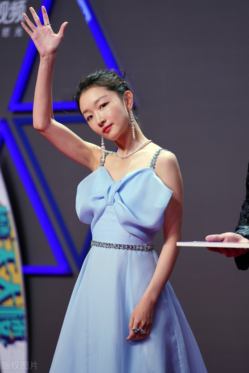 周冬雨为什么会人气爆棚,周冬雨为何淡出娱乐圈