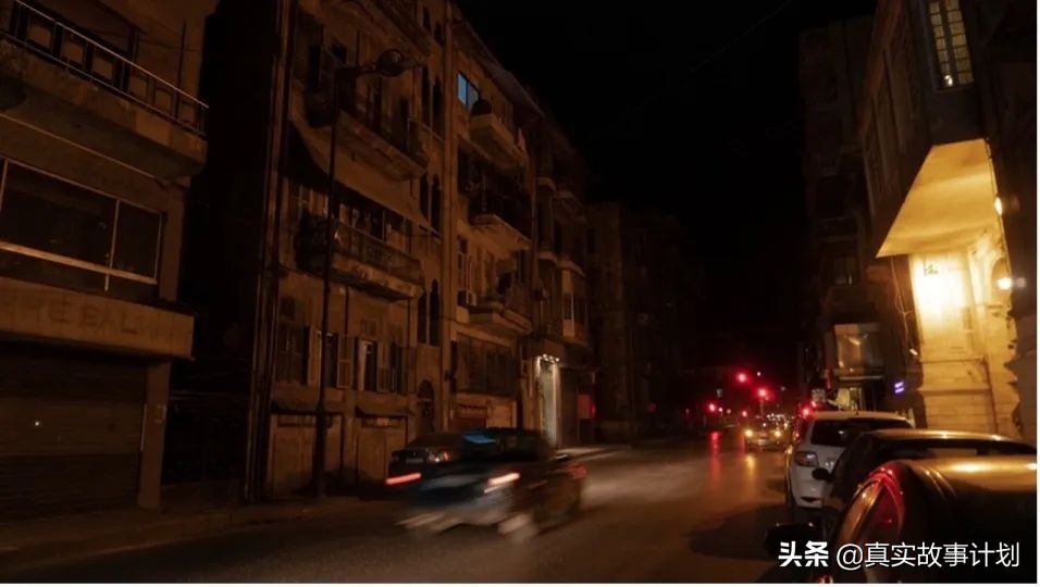 夜店位置越靠近dj台越贵吗,酒吧离居民区距离20米可以吗