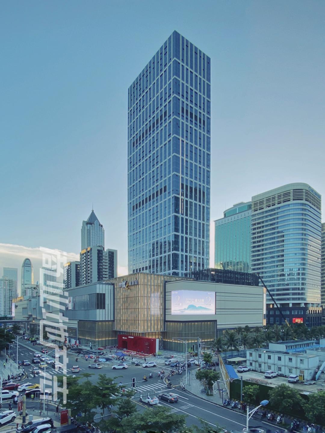 为了提升观察海口万象城的本地化视角,我在海口住了一整周