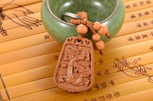 属龙人一生富贵命生肖,生肖属龙晚年运势如何呢