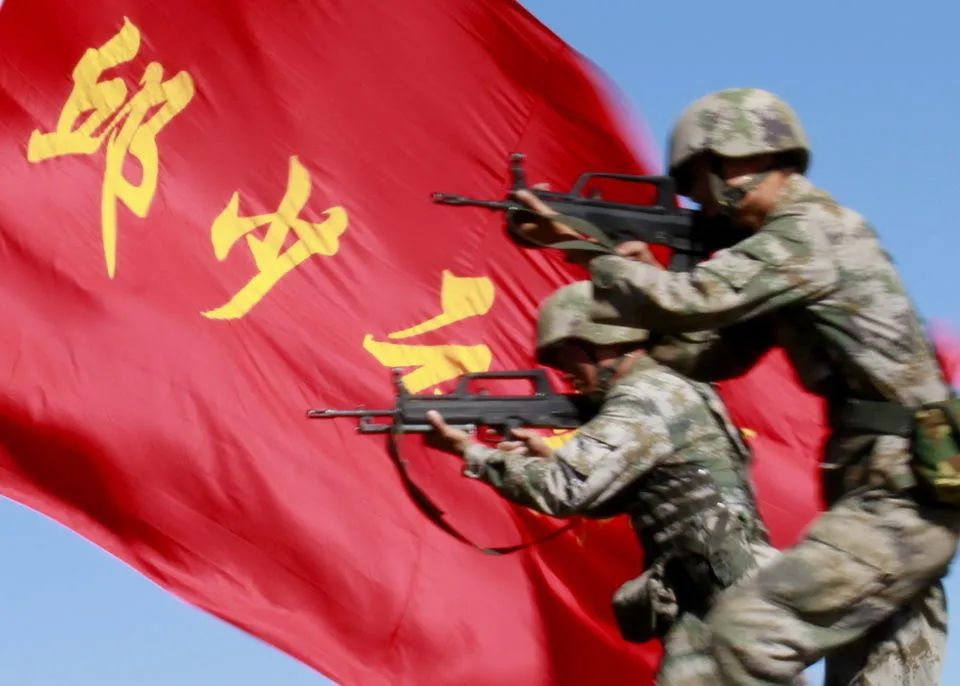 邱少云的一生视频简介,邱少云不同时间的事迹