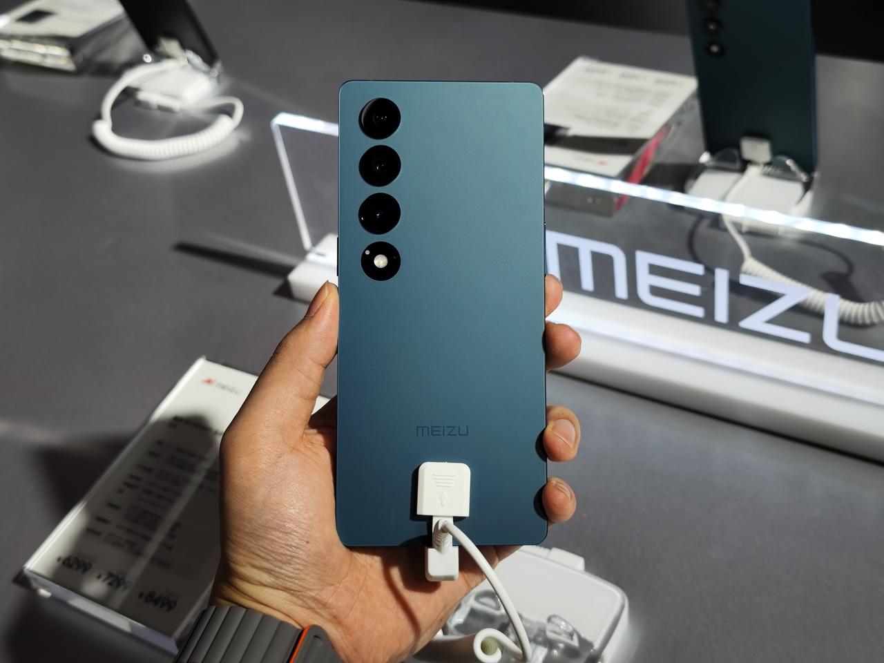 手机选用什么机身材质的好,旗舰手机一般用什么材质