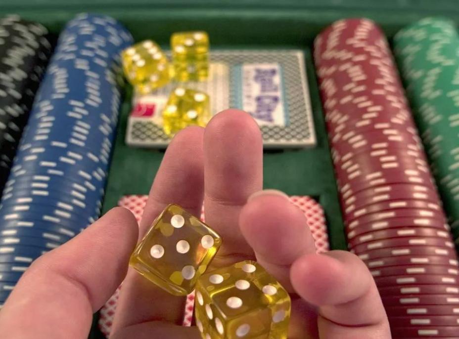 金立老板一把牌输十几亿,金立创始人一把牌输7亿