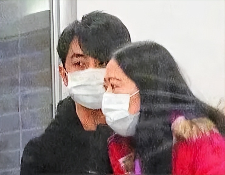 比汪小菲还疯的百亿富婆，5段婚姻历经*养包**、家暴后竟然不疯了？