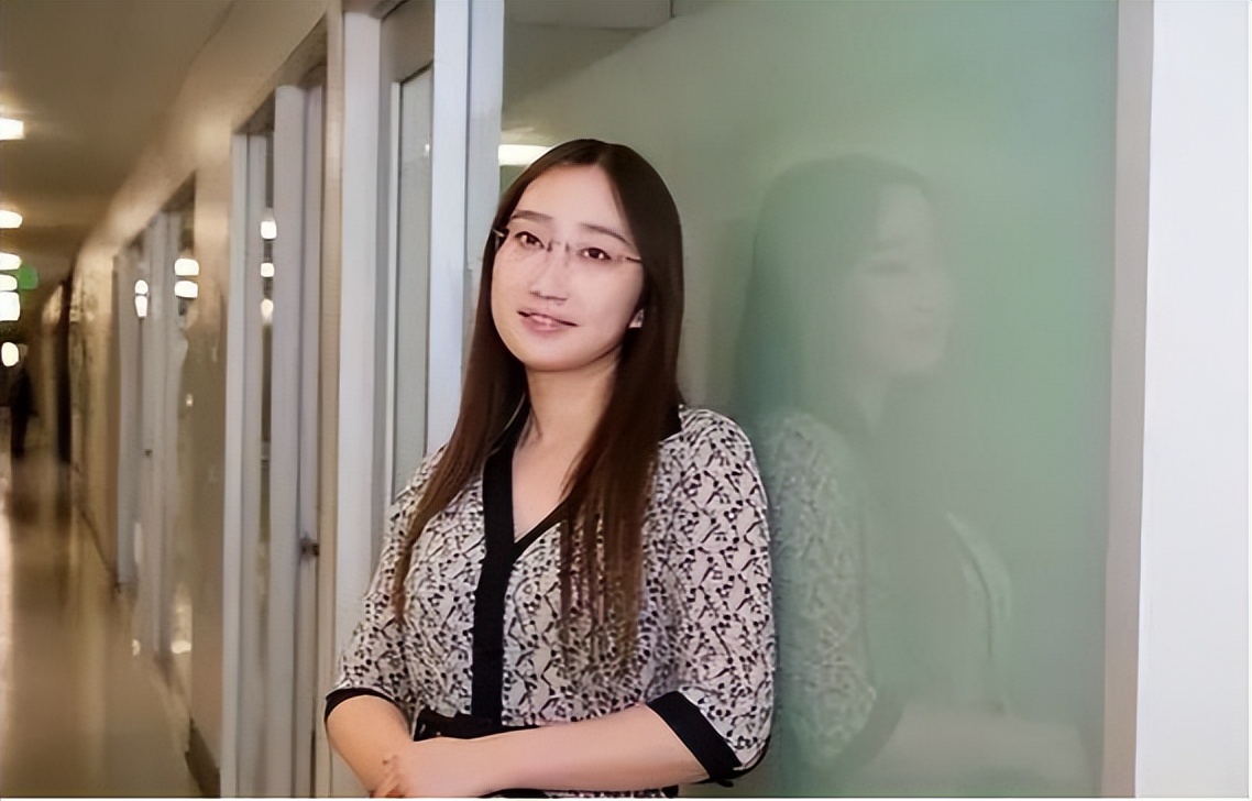 4婚3离成名校终身教授，她搞男人的手段让人佩服