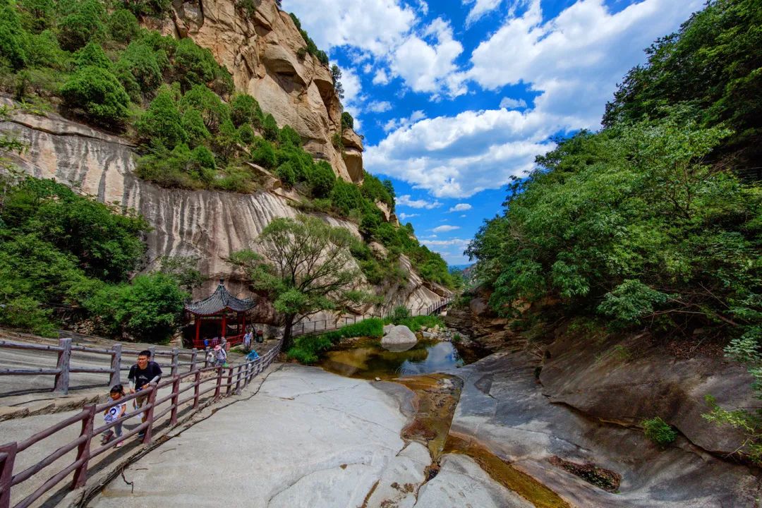 密云黑龙潭风景区开园啦，去赏最美6月天！