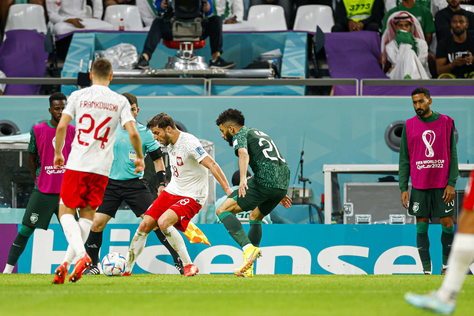 莱万落泪,莱万41球打破盖德穆勒纪录